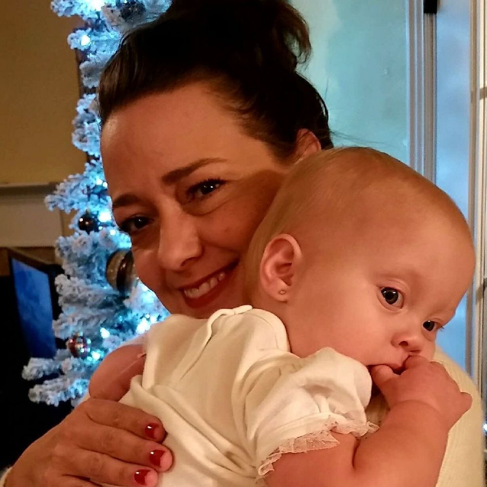 Meet your Posher, Laurel lei